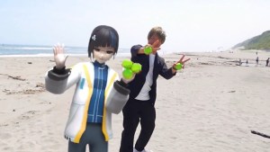 VTuber 也能在現實中進行雜耍?日本個人勢 三珠さくまる 與街頭藝人合作影片引發討論!