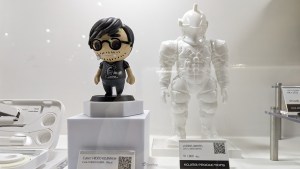 TGS2023:把可愛的小島監督帶回家!小島製作商品販售攤位新周邊登場!
