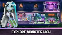 Screenshot 1: Monster High Fangtastic Life